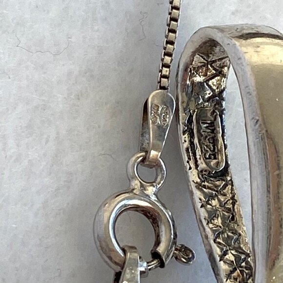 Sterling Silver 925 1.5" Dimensional Marcasite Cross Pendant Necklace 18" Chain - Picture 9 of 16